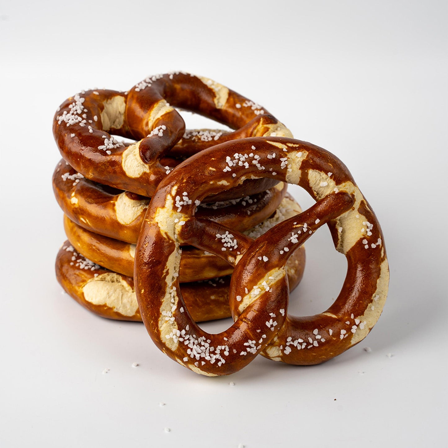 Classic Smile Pretzel (5 oz)